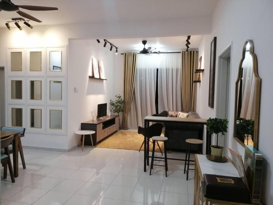 Homestay Casa Nur Iman @Adelia 까장 외부 사진